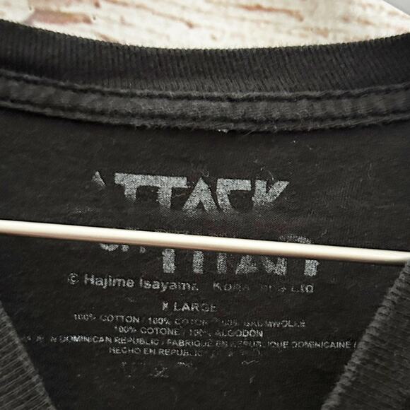 ATTACK ON TITAN Men’s T Shirt Sz XL - Picture 3 of 4